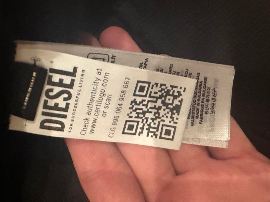 【人気商品】DIESEL ジップアップスウェット