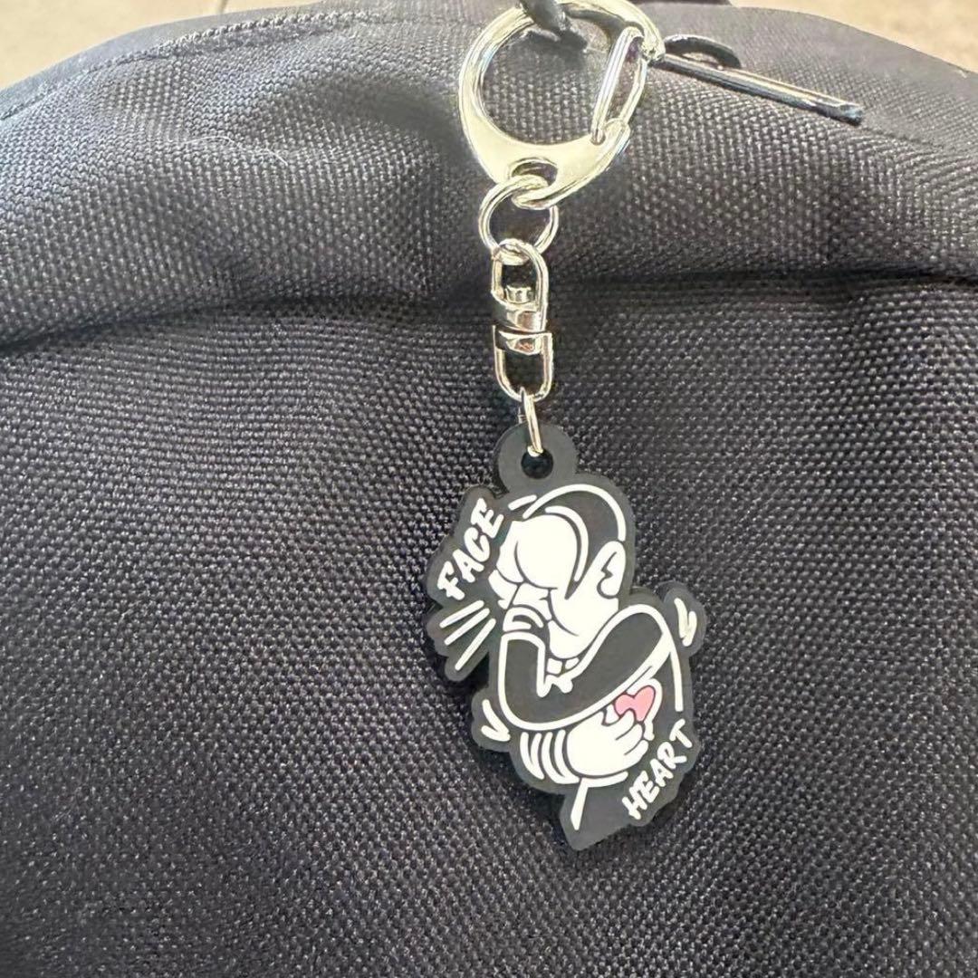 ✨レア✨カオヨリナカミ リュック バックパック 黒 ブラック 大容量