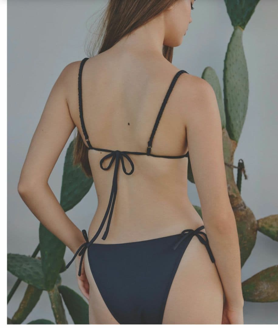 Madeline Night　アリシアスタン　ビキニ ¥14,520 (税込)