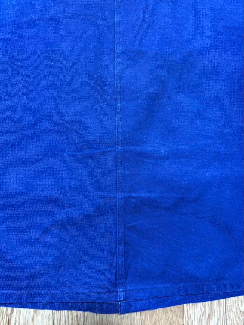 フレンチヴィンテージのブルーモールスキンジャケット