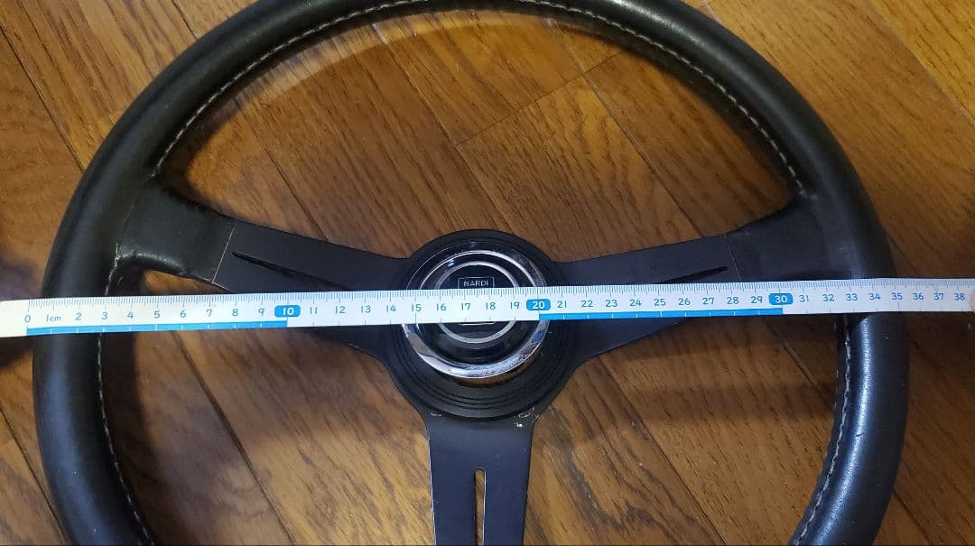 れ*ん様 ナルディ　ステアリング　当時物　直径約35センチ