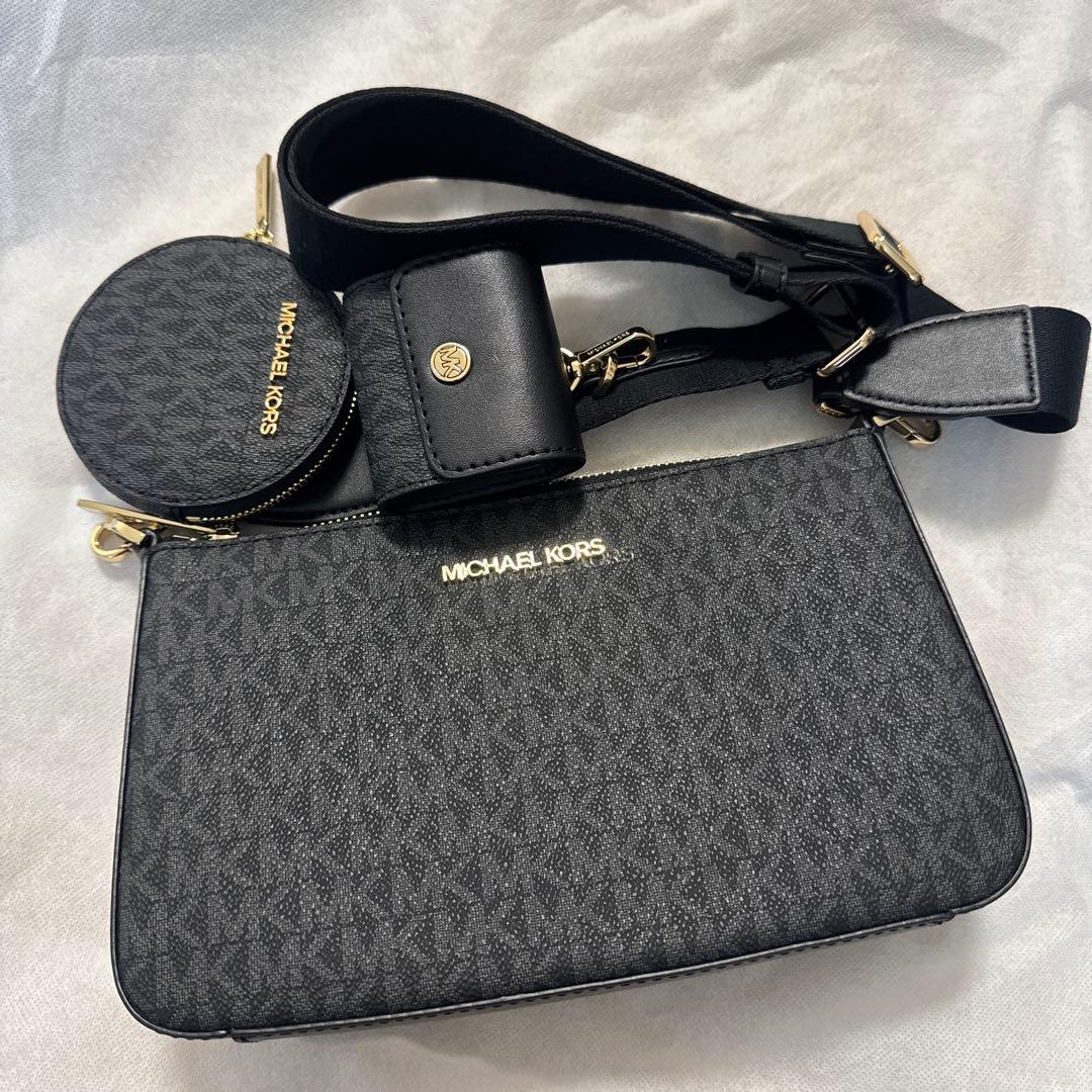 新品美品　マイケルコース ショルダーバッグ