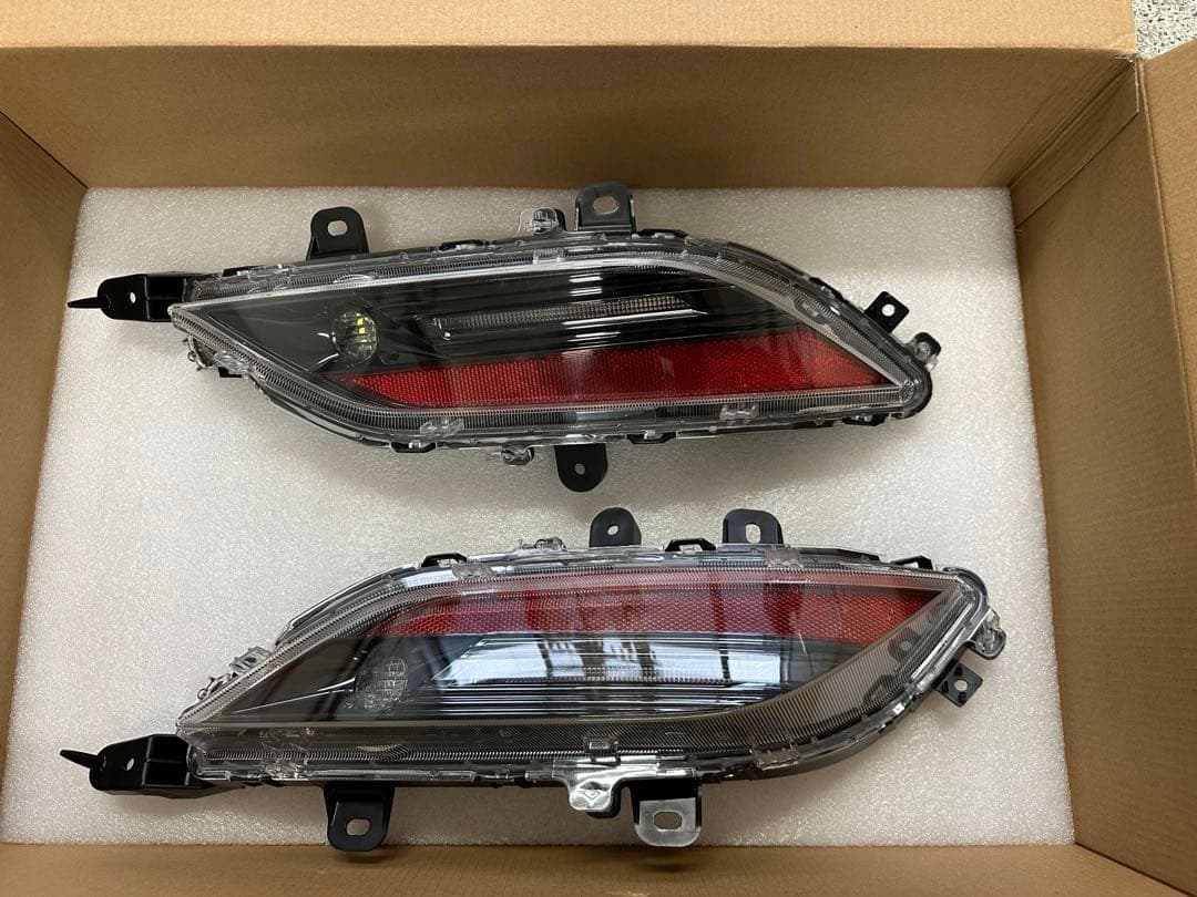 80ハリアー　ロアテールランプ　新車外し