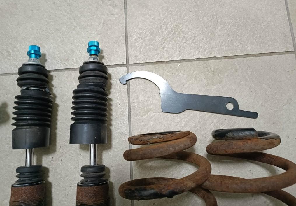 20アルファードヴェルファイア50エスティマフルタップ式車高調