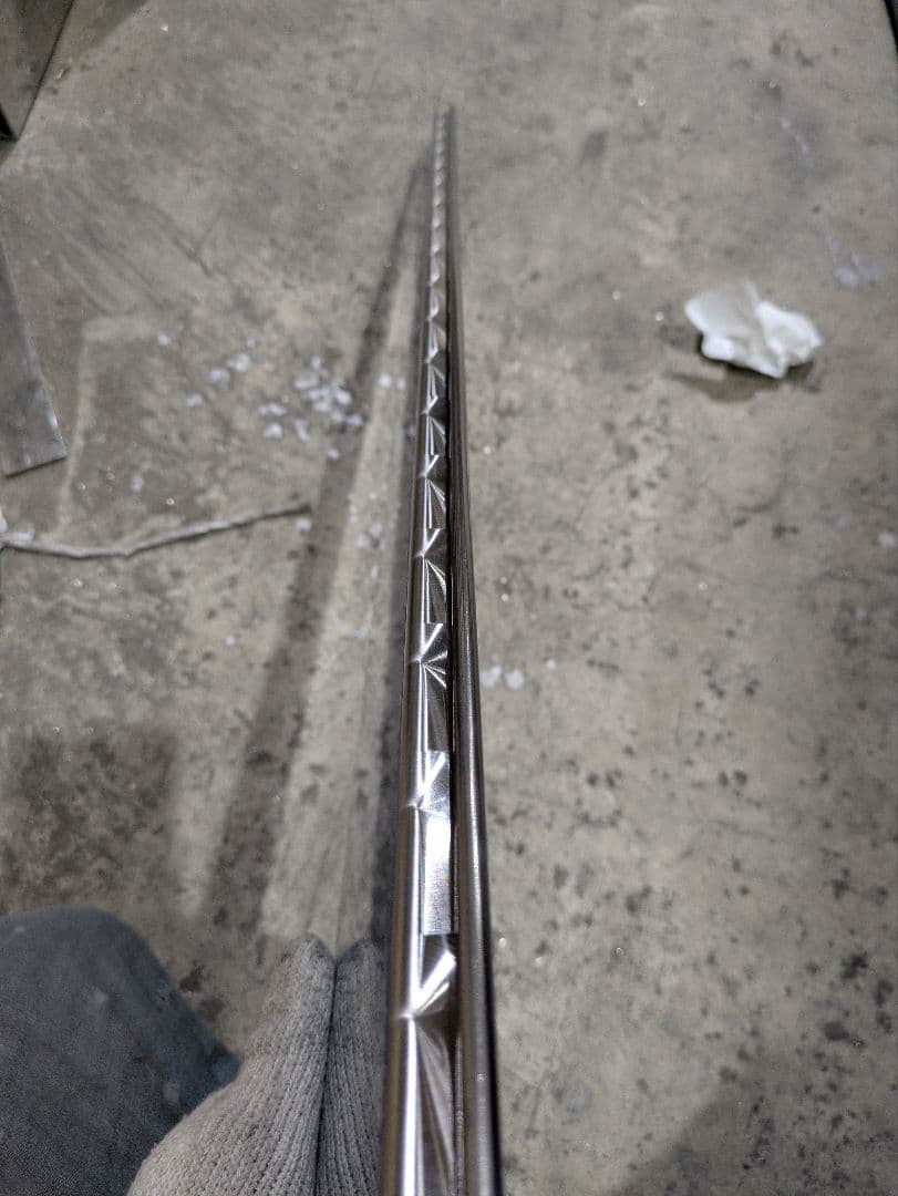 新型17プロフィア、17レンジャー　ウィンドウパネル　ウロコステンレス　デコトラ