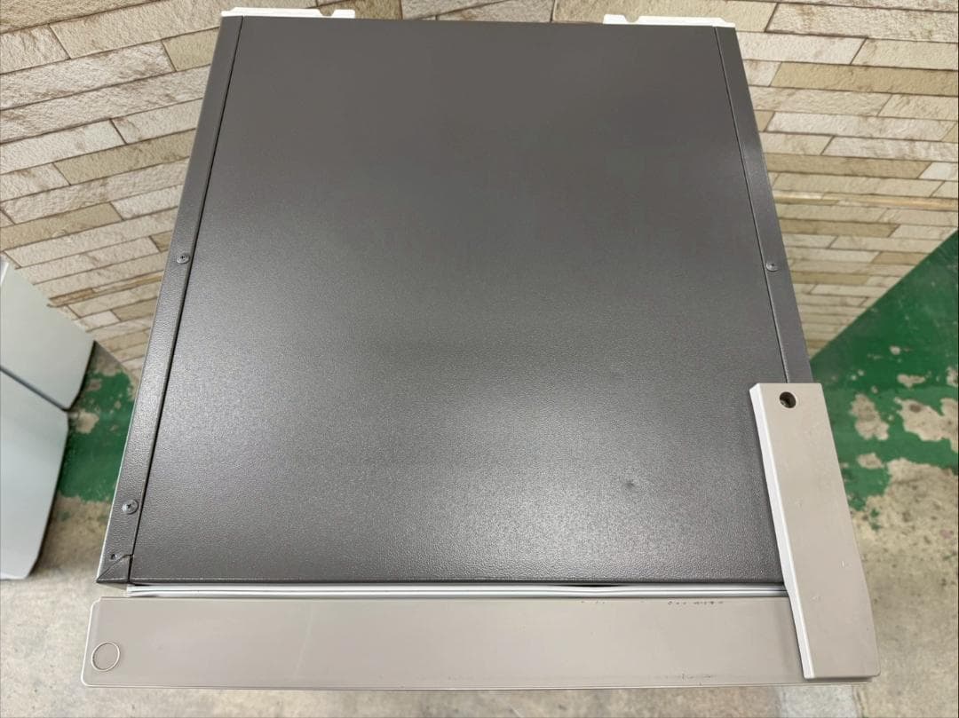 大阪送料無料★3か月保障付★冷蔵庫★2022年★R-27RV(N)★R-1600