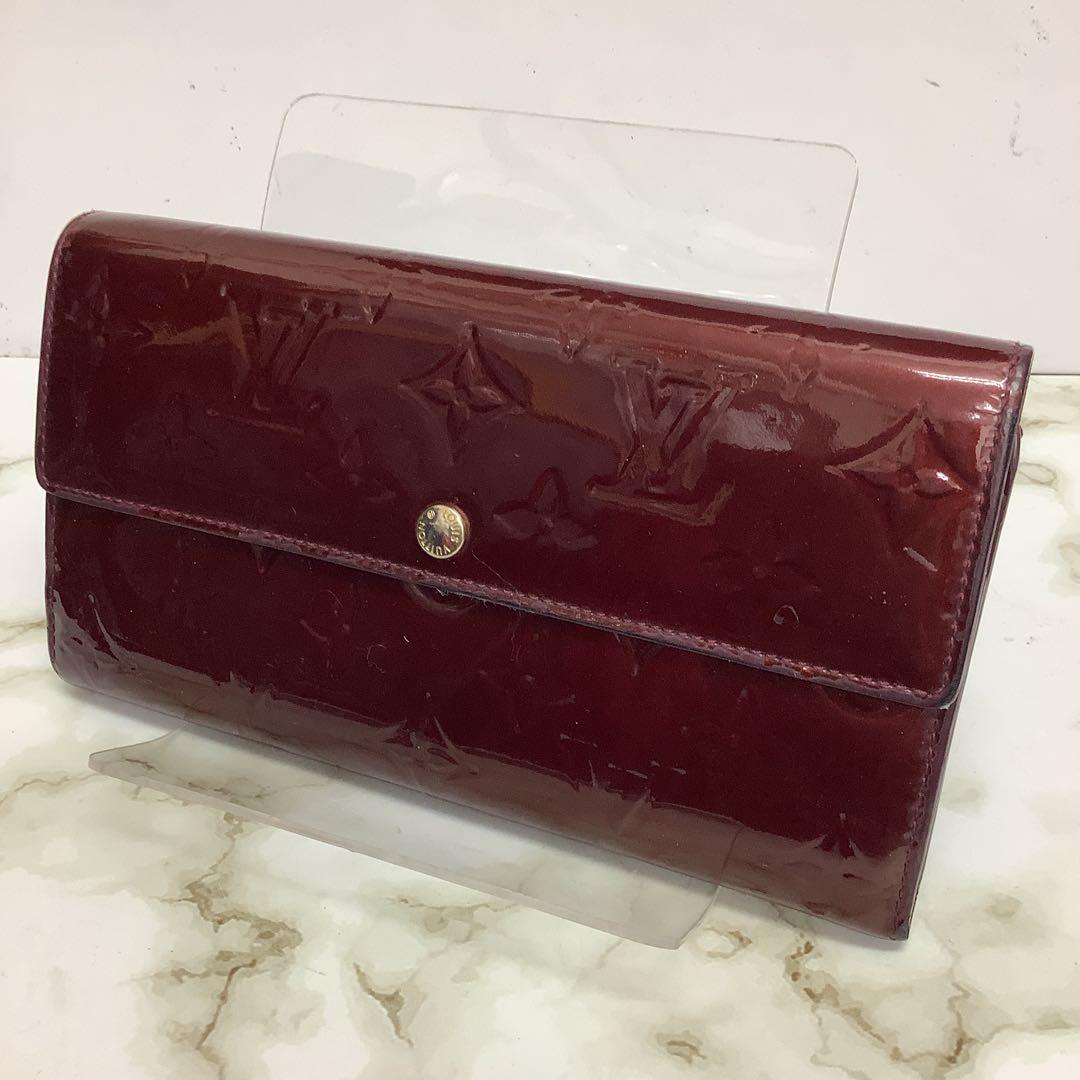 ルイヴィトン　Louis Vuitton ヴェルニ　ワインレッド 長財布