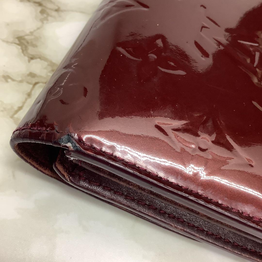 ルイヴィトン　Louis Vuitton ヴェルニ　ワインレッド 長財布