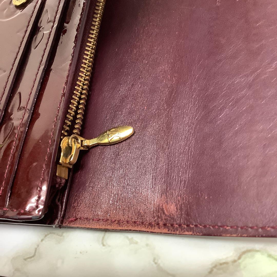 ルイヴィトン　Louis Vuitton ヴェルニ　ワインレッド 長財布