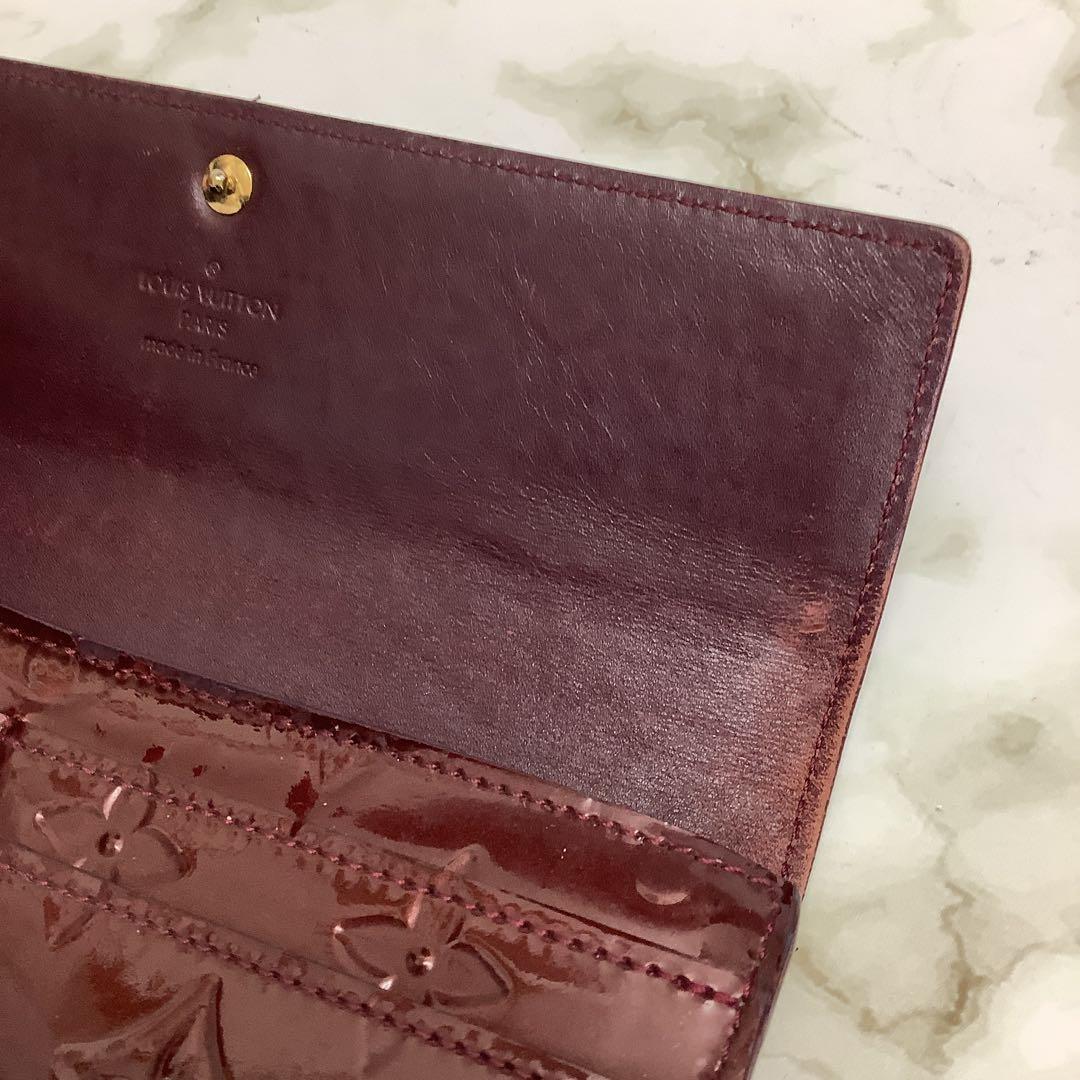 ルイヴィトン　Louis Vuitton ヴェルニ　ワインレッド 長財布