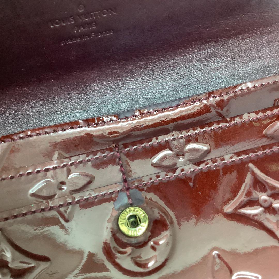 ルイヴィトン　Louis Vuitton ヴェルニ　ワインレッド 長財布