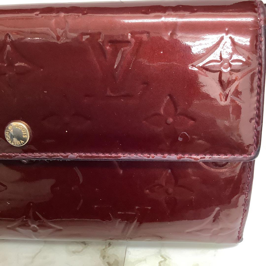 ルイヴィトン　Louis Vuitton ヴェルニ　ワインレッド 長財布