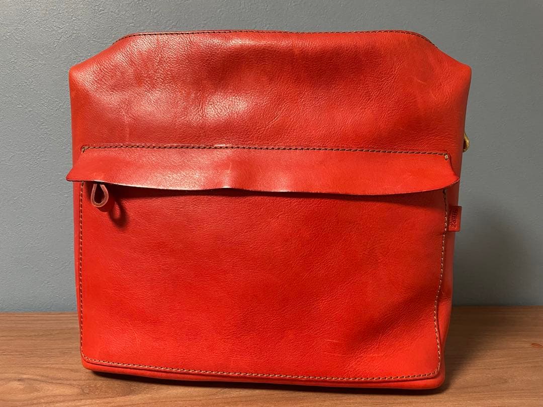 HERZ レザーバック　ショルダーボストン