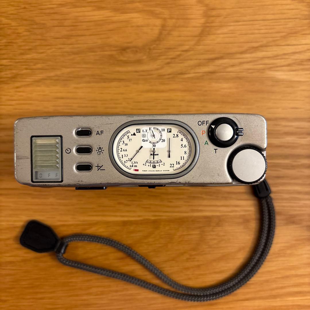 Nikon 35Ti コンパクトフィルムカメラ