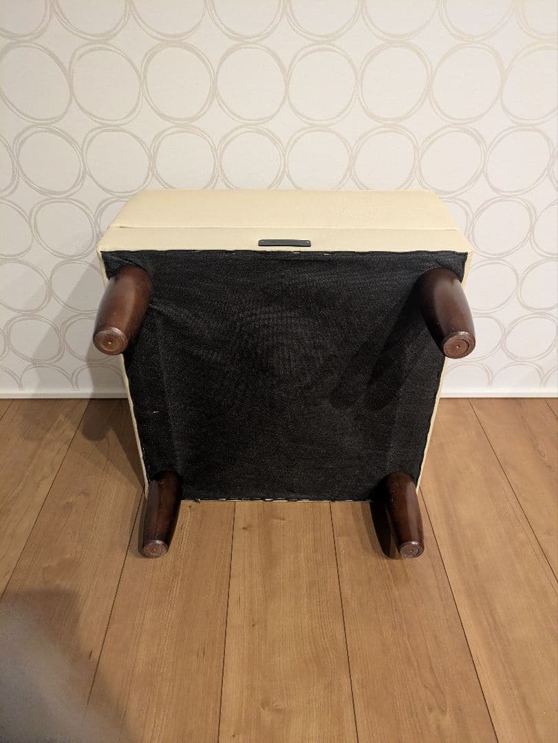 【カリモク60】 1人掛けソファ + オットマン セット Kチェア アイボリー