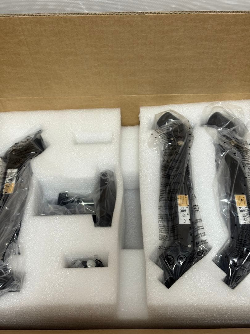 ERGOUNION RLAX E666 モニターアーム 未使用品