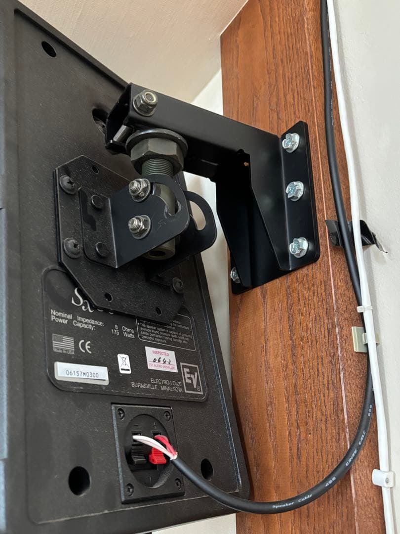 エレクトロボイス SX80スピーカー 1台、壁付用アーム付き