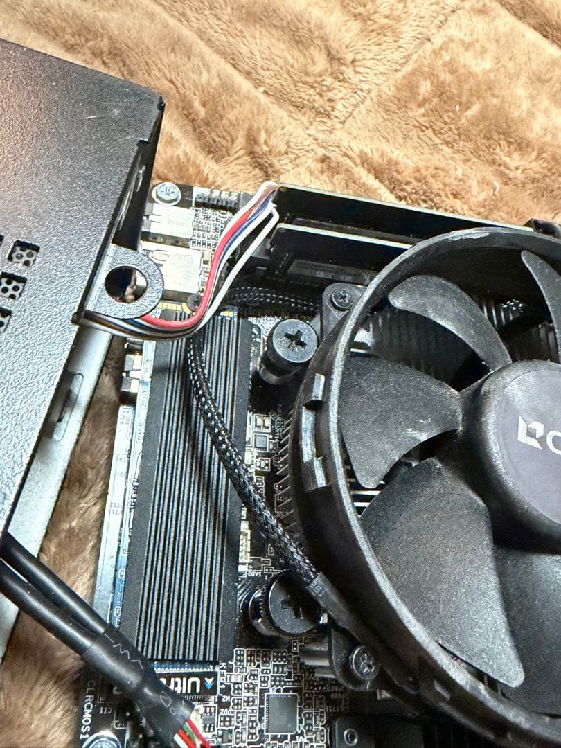 ミニPC DeskMini A300 Ryzen 5 2400G