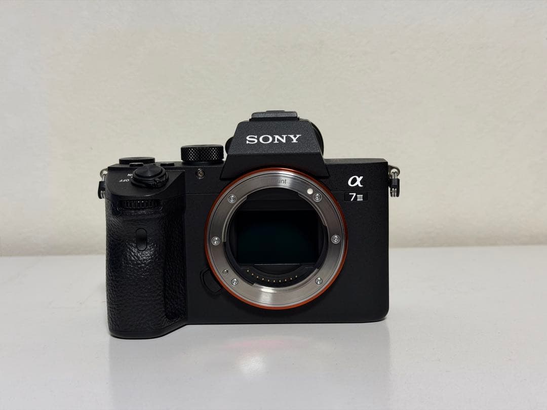 SONY α7III ミラーレス一眼カメラ 本体