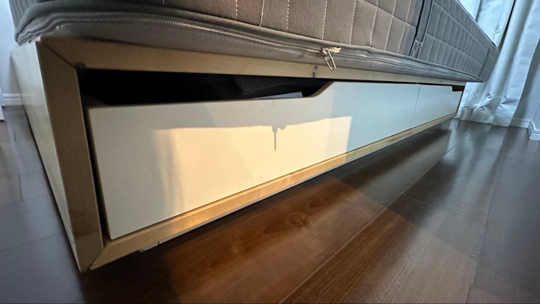 【IKEA】クイーンサイズベッドフレーム MANDAL ※マットレス別出品