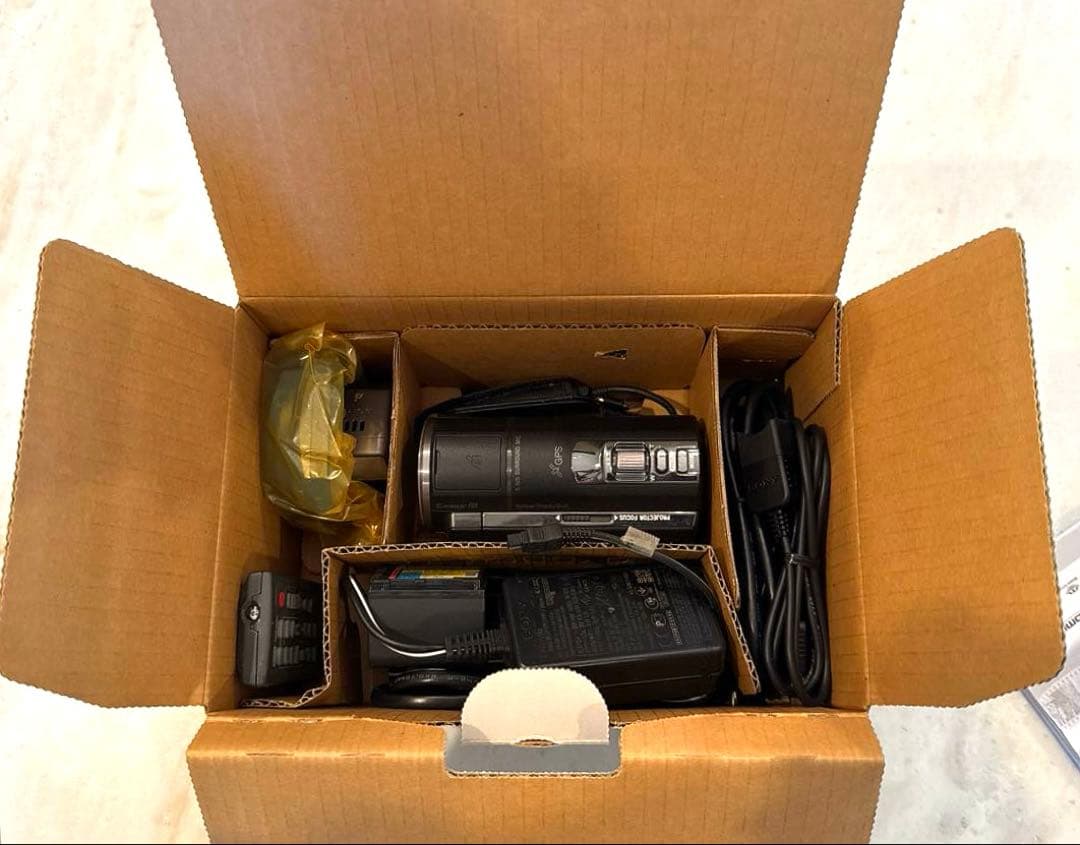 SONY HDC-PJ590V ビデオカメラ　大容量バッテリー　外付けライト付