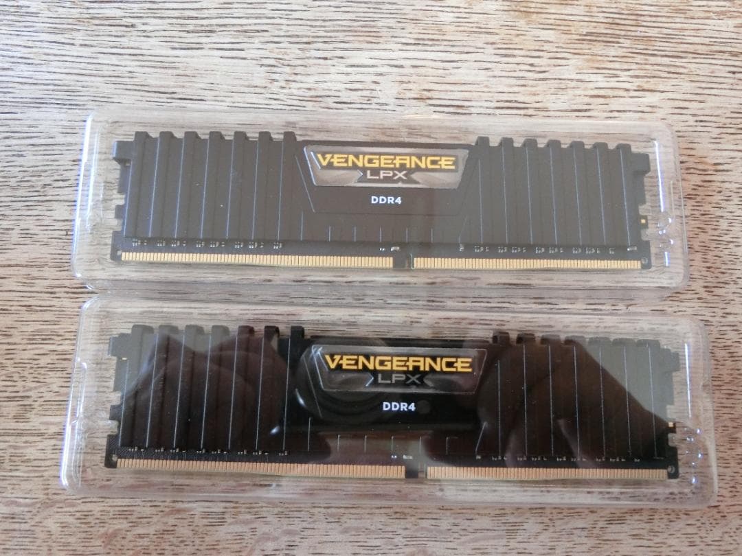メモリー CORSAIR DDR4-4000MHz Vengeance LPX 16GB