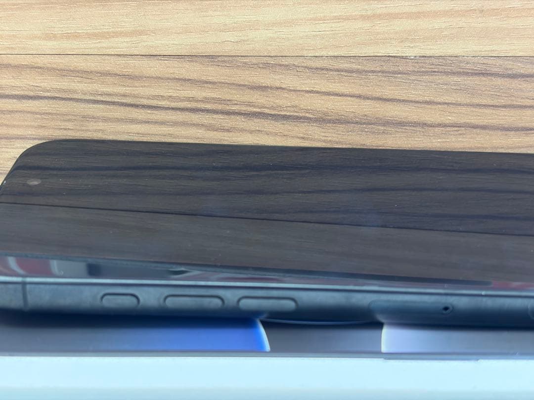 実品令8／5／26 まで保証　iPhone 16 Pro 256 プラック