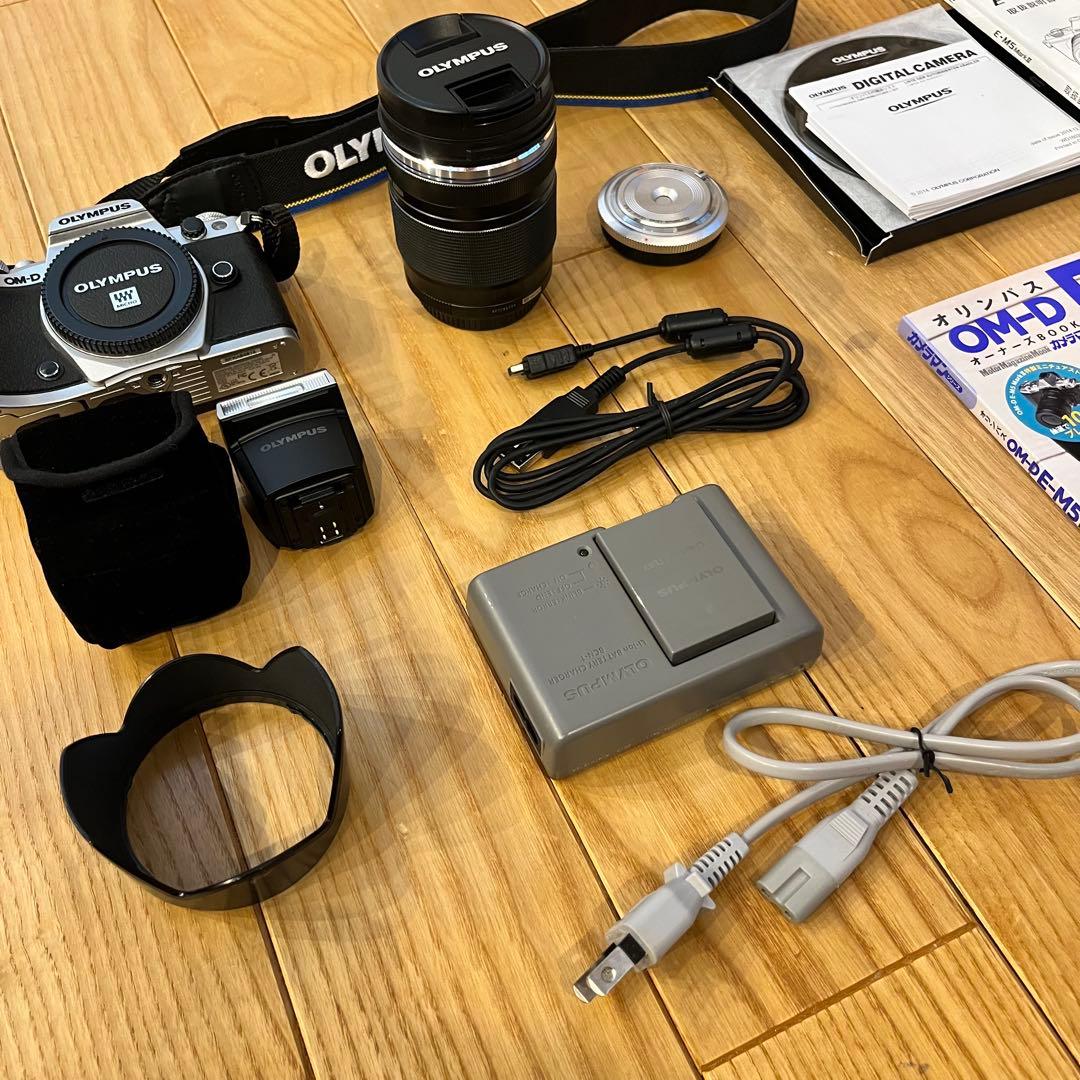 OM-D E-M5 mark Ⅱ レンズキット 14-150mm ミラーレス