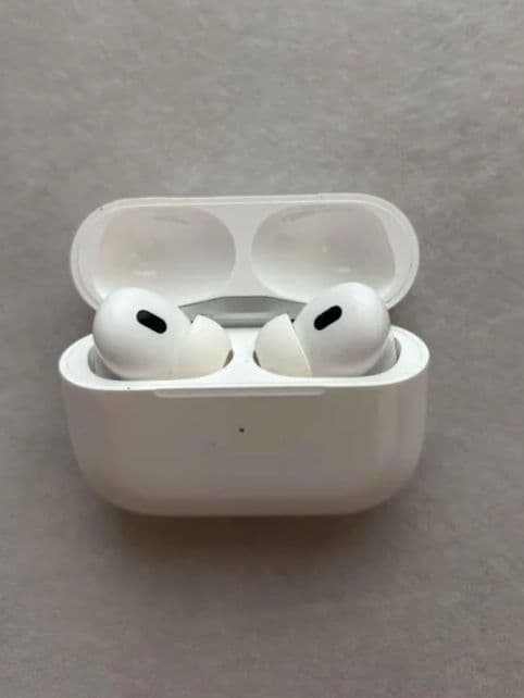 ほぼ新品！AirPods Pro 2本体