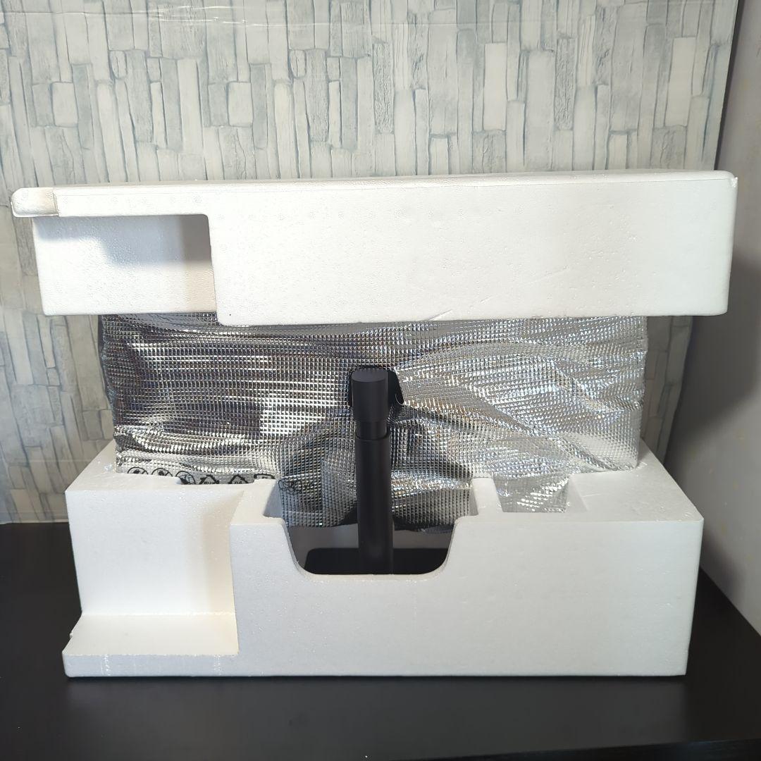 LG UltraFine 5K　MAC用モニター　27MD5KA