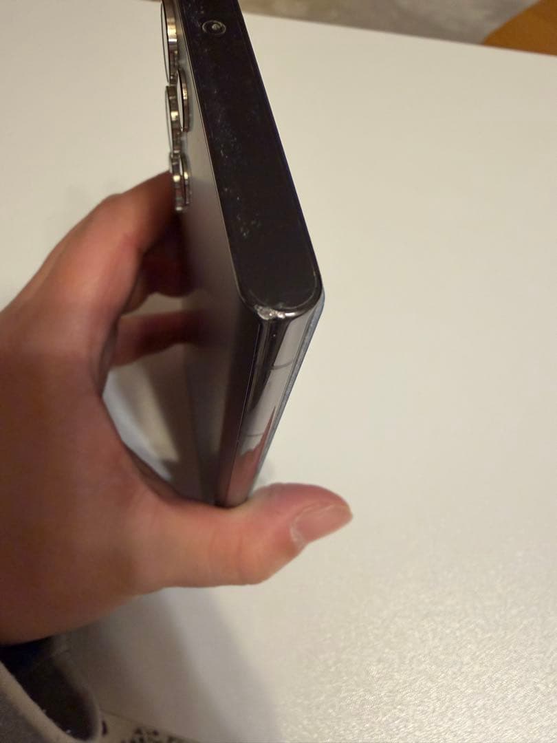 Galaxy S22 Ultra ブラック　au