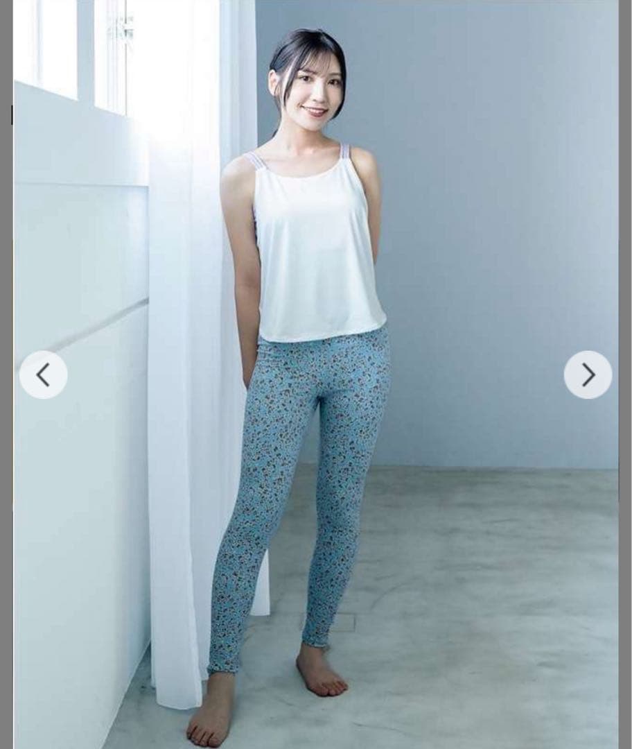 SUKALA 上下セットノスタルジックフラワープリントカバー トップ レギンス