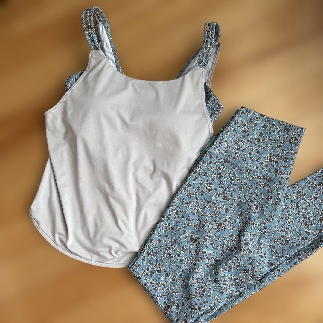 SUKALA 上下セットノスタルジックフラワープリントカバー トップ レギンス