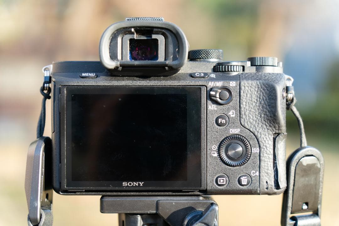 【言語解除済】SONY α7 II ボディ + バッテリー4個 + SDカード