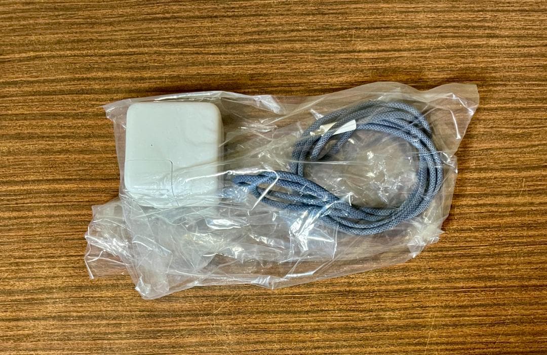 高性能、高速、Macbook Air 2022、M2、16GB、512GB