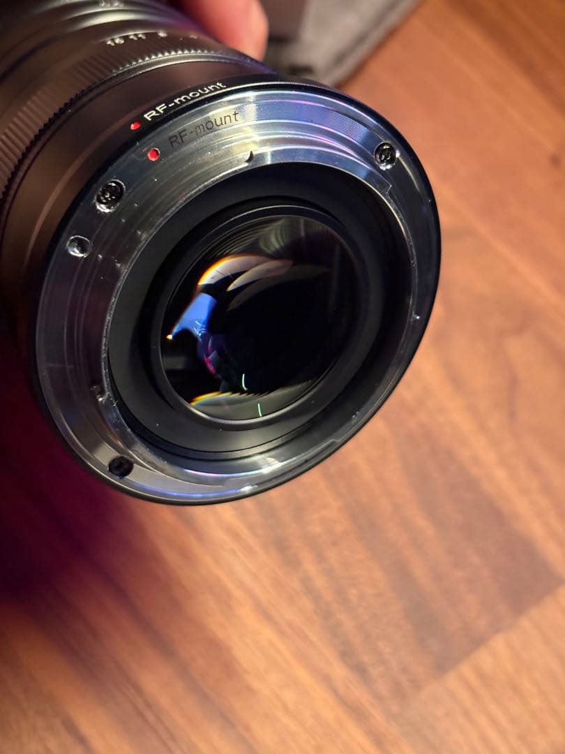 SIRUI 24mm F2.8 1.33x S35 Anamorphic レンズ