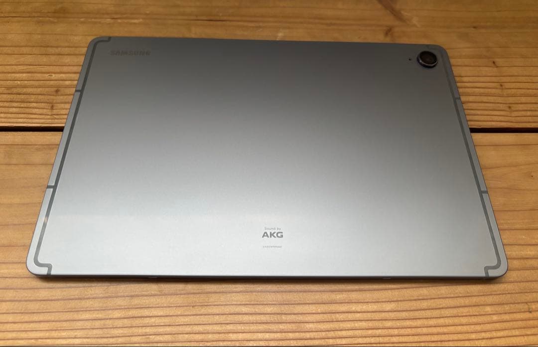 Galaxy Tab S9 FE グレー （Wi-Fiモデル）+純正カバー付き