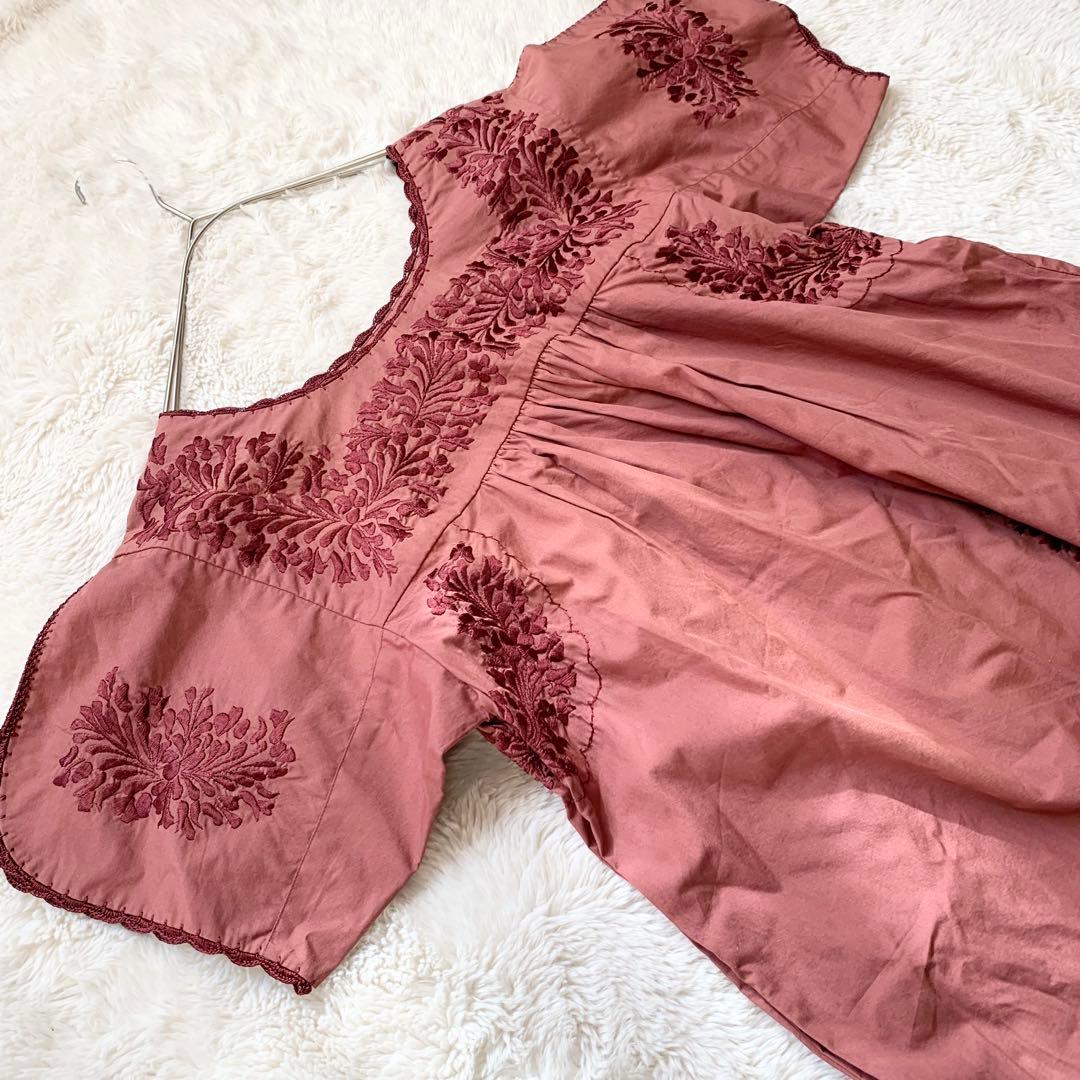 状態良し＊ ハグオーワー　刺繍　エンジ色　ロングワンピース フリーサイズ