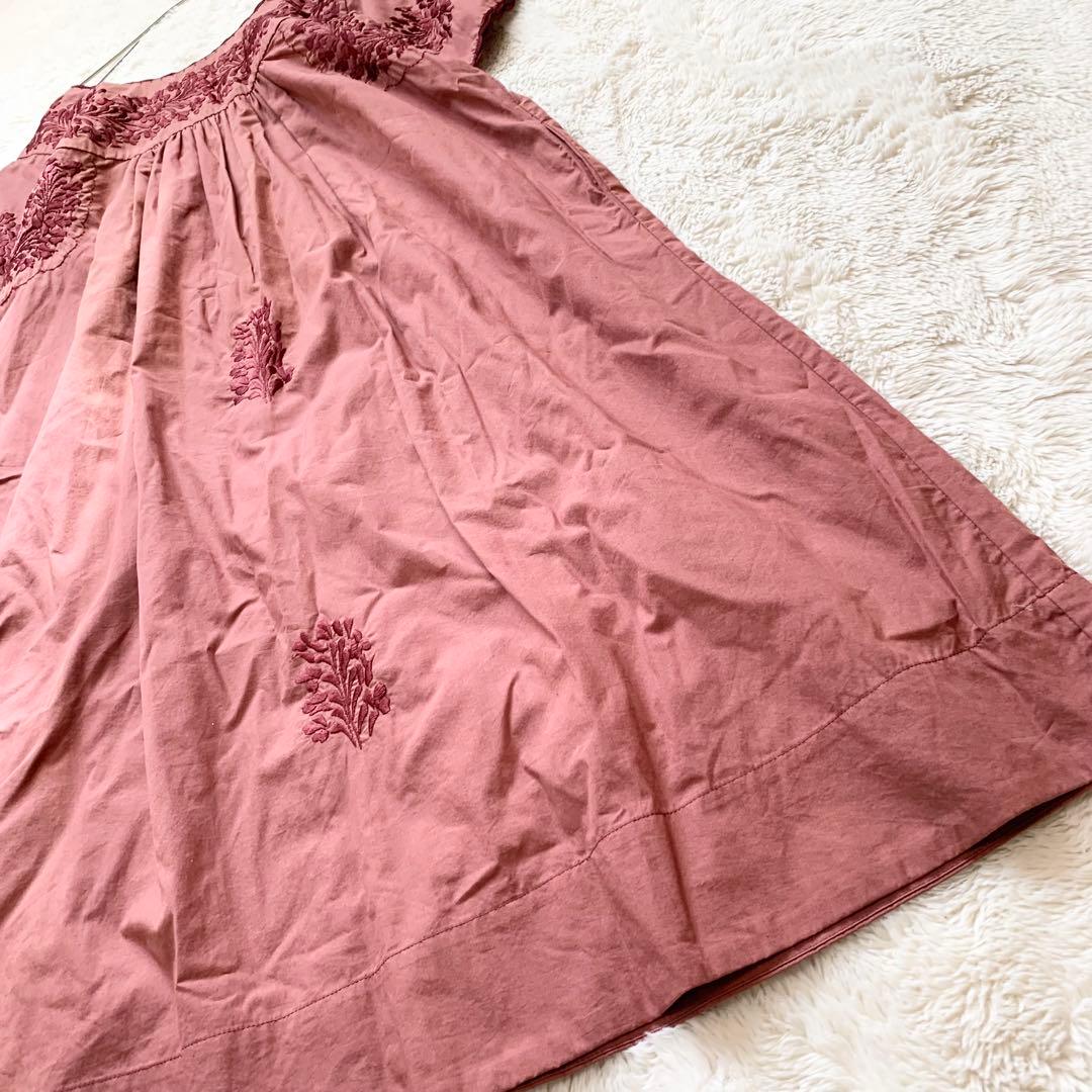 状態良し＊ ハグオーワー　刺繍　エンジ色　ロングワンピース フリーサイズ