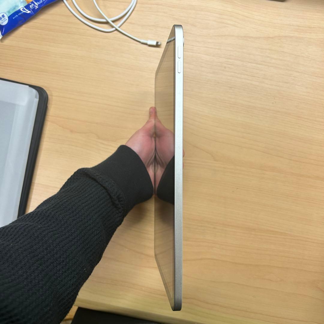 iPad(第10世代) Wi-Fi 64GB 最大バッテリー99%