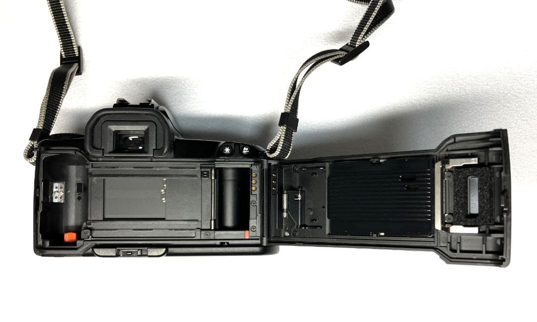 【美品・完動品】初代 Canon EOS Kiss フィルム 一眼レフ Wズーム