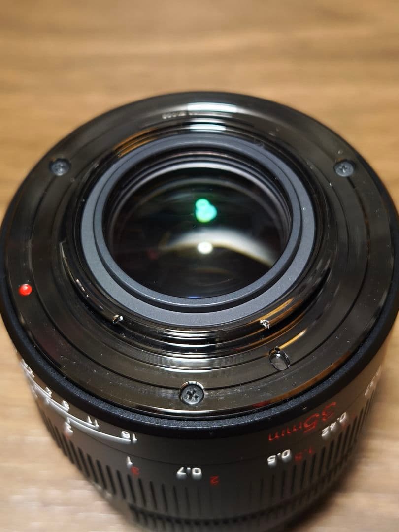七工匠　35mm f/0.95 単焦点MFレンズ【フード、プロテクター付き】