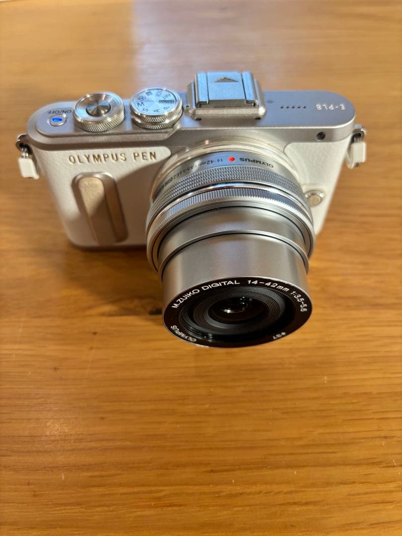 デジタルカメラ OLYMPUS PEN E-PL8