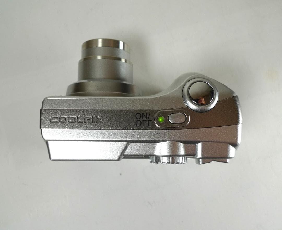 美品★単三電池で動く★Nikon COOLPIX 7600 シルバー 動作確認済