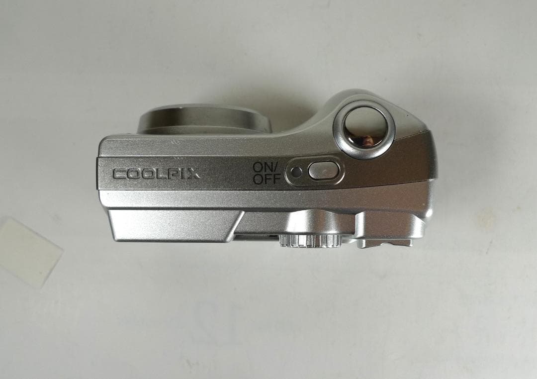 美品★単三電池で動く★Nikon COOLPIX 7600 シルバー 動作確認済