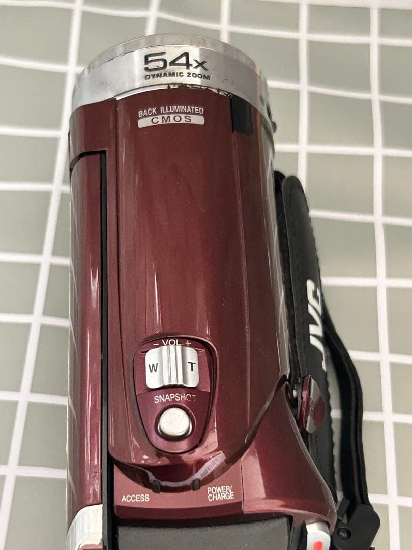 JVC ビデオカメラ　Everio GZ-E265 専用ケース付き！