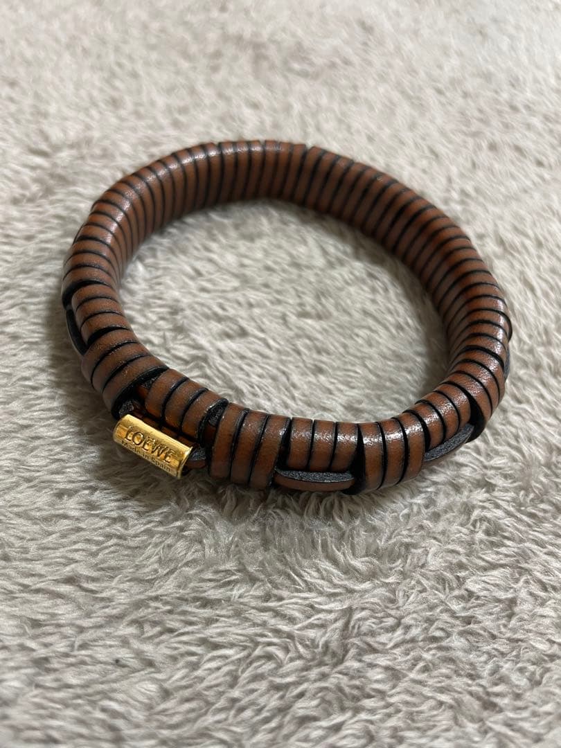 【LOEWE】刻印入り　ウーブンバングル