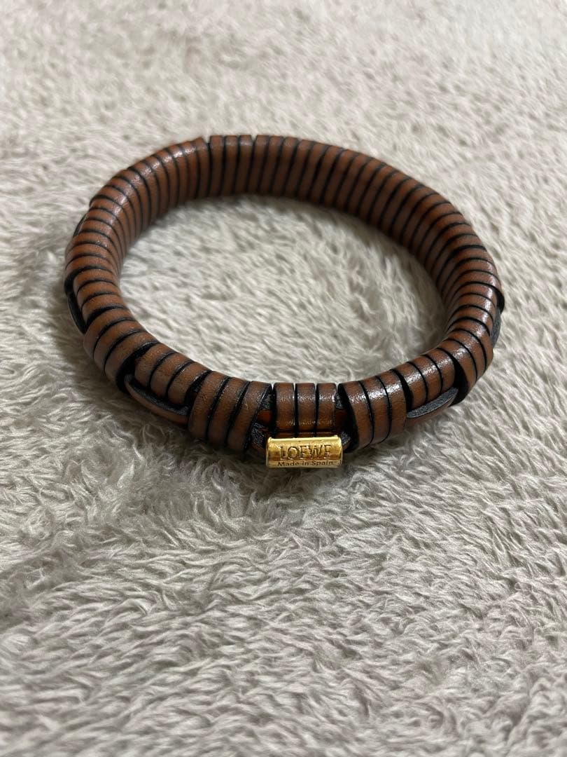 【LOEWE】刻印入り　ウーブンバングル