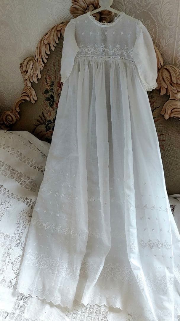 フランスアンティークベビードレス　洗礼服　ドレスガウン　刺繍たくさん　上質