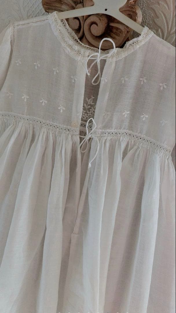 フランスアンティークベビードレス　洗礼服　ドレスガウン　刺繍たくさん　上質